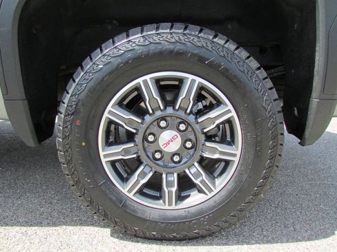 Used 2025 GMC Sierra 1500 AT4 AWD/4WD image 13