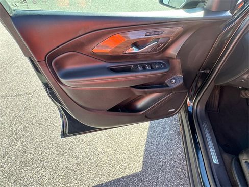 Used 2022 GMC Terrain Denali w/ Denali Premium Package image 10