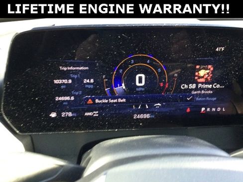 Used 2025 Chevrolet Traverse LT image 13