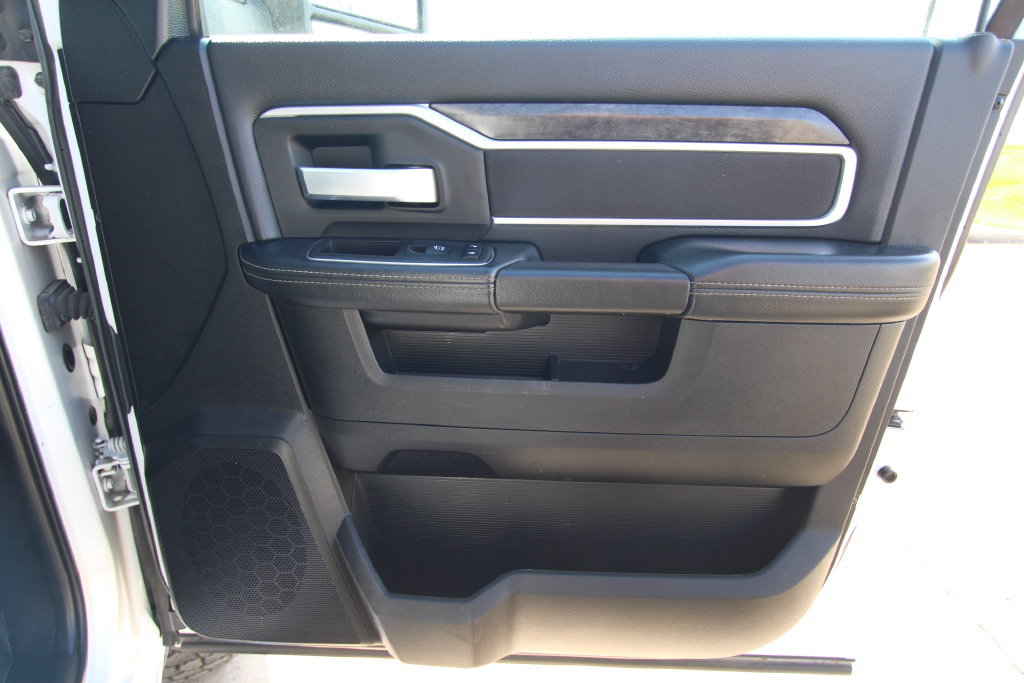 Used 2024 RAM 2500 Big Horn AWD/4WD image 35