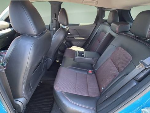 Used 2025 Nissan Kicks SR FWD image 19
