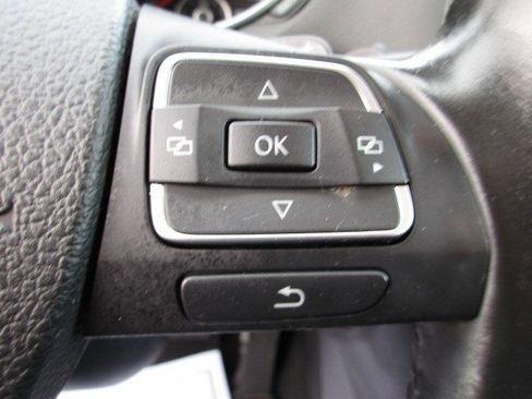 Used 2012 Volkswagen Golf TDI image 23