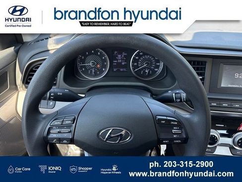 Used 2019 Hyundai Elantra SE FWD image 16