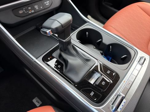 New 2026 Kia Carnival SX w/ SX Dark Edition Package FWD image 15