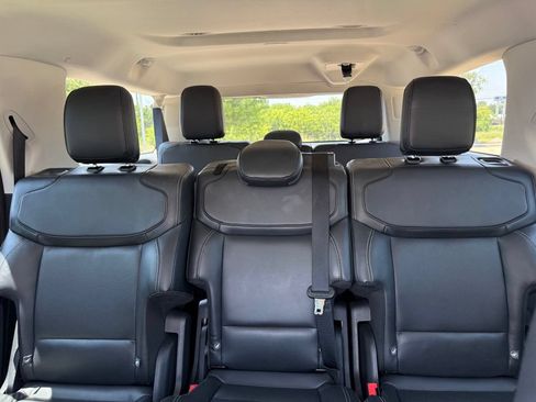 Used 2025 Ford Expedition Max Platinum AWD/4WD image 21