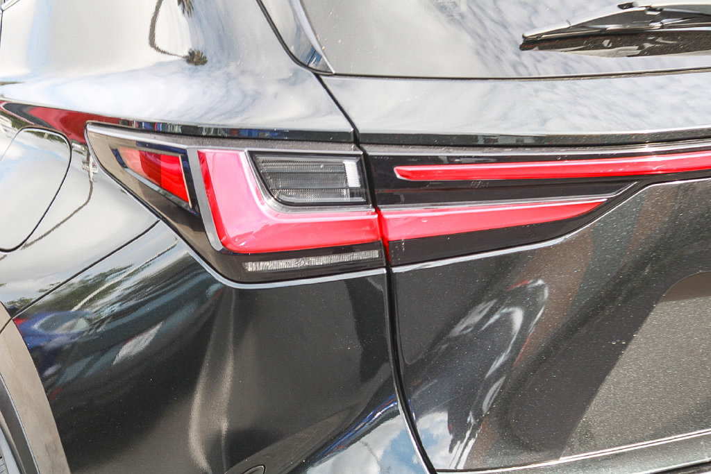 Used 2024 Lexus NX 350h AWD image 7