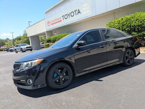 Used 2013 Toyota Camry SE FWD image 9