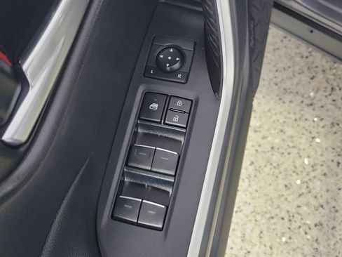 Used 2022 Toyota RAV4 XLE Premium FWD image 23