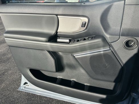 New 2026 Ford Expedition Active image 15