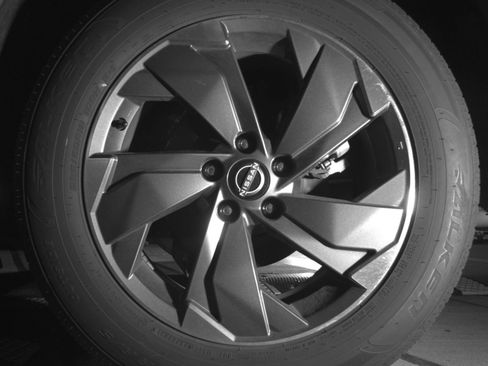 Used 2025 Nissan Rogue SV FWD image 17