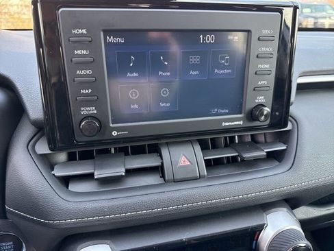 Used 2021 Toyota RAV4 XLE image 5