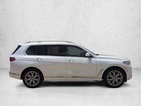 Used 2021 BMW X7 xDrive40i w/ Cold Weather Package AWD/4WD image 4