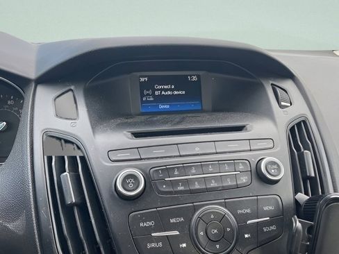 Used 2017 Ford Focus SE image 20