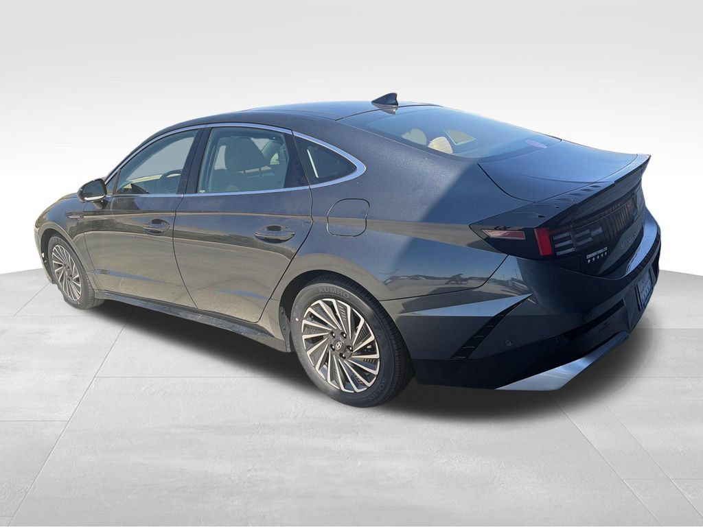 New 2026 Hyundai Sonata Limited FWD image 4