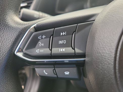 Used 2018 MAZDA MAZDA3 Sport FWD image 24