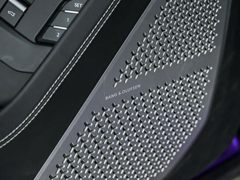 Used 2022 Lamborghini Urus image 20