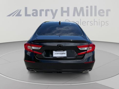 Used 2022 Honda Accord Sport image 4