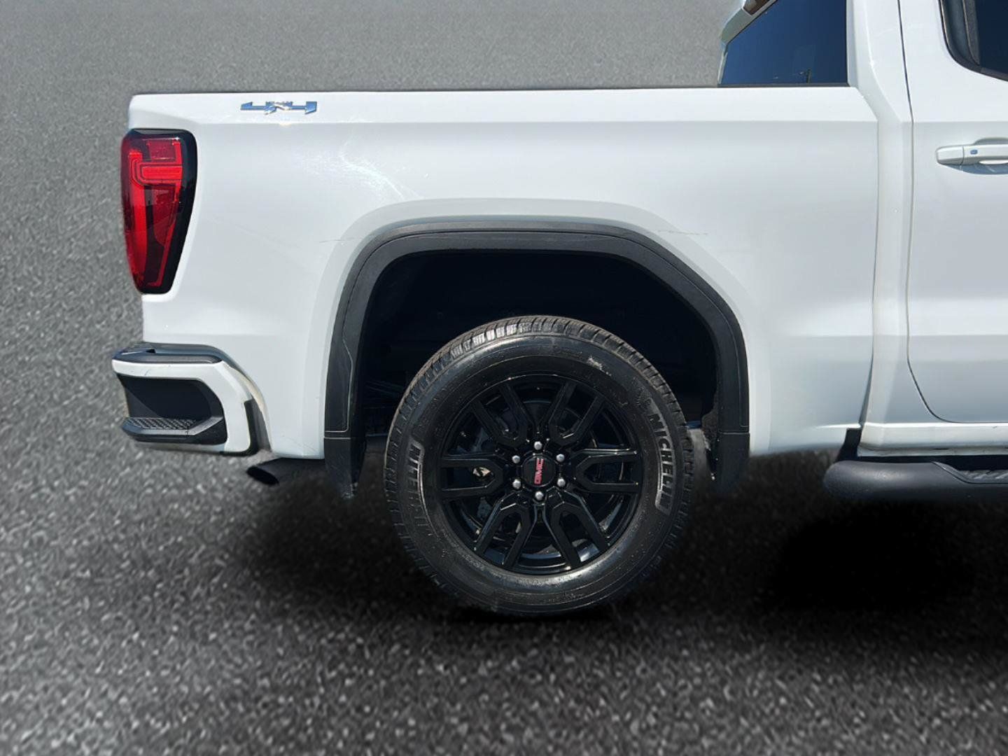 Certified 2020 GMC Sierra 1500 Elevation w/ Elevation Value Package AWD/4WD image 8