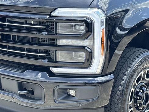 New 2025 Ford F250 Platinum image 39