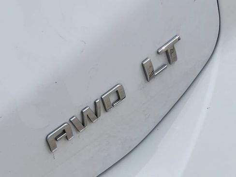 Used 2024 Chevrolet Equinox LT AWD/4WD image 11