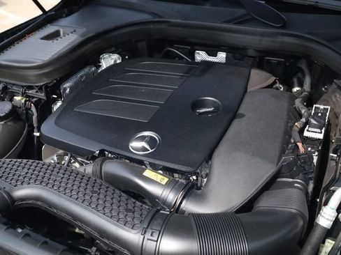 Used 2022 Mercedes-Benz GLC 300 4MATIC w/ Driver Assistance Package image 9