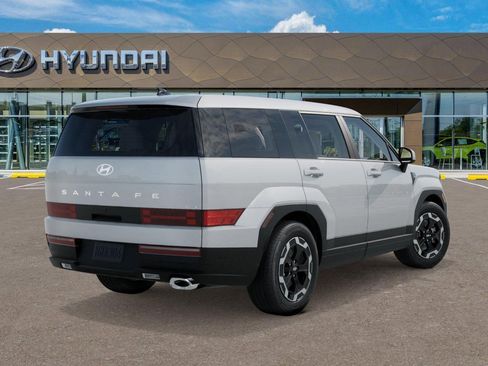 New 2025 Hyundai Santa Fe SE image 4
