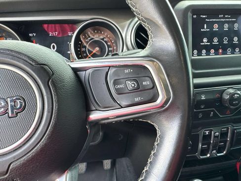 Used 2019 Jeep Wrangler Unlimited Sahara w/ Safety Group AWD/4WD image 31
