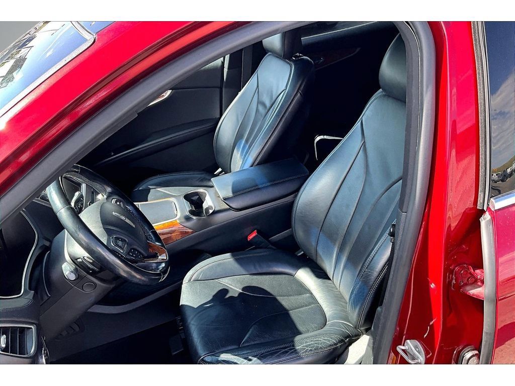 Used 2016 Lincoln MKX Reserve w/ Equipment Group 102A AWD/4WD image 18