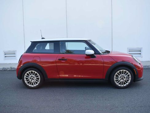 Used 2025 MINI Cooper S FWD image 4