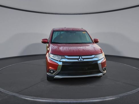 Used 2016 Mitsubishi Outlander SE FWD image 3