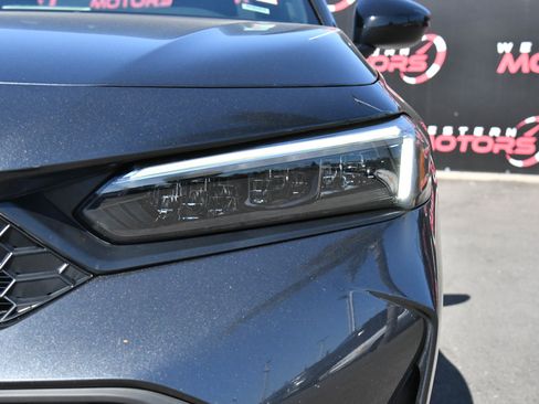 Used 2025 Honda Civic Sport image 11