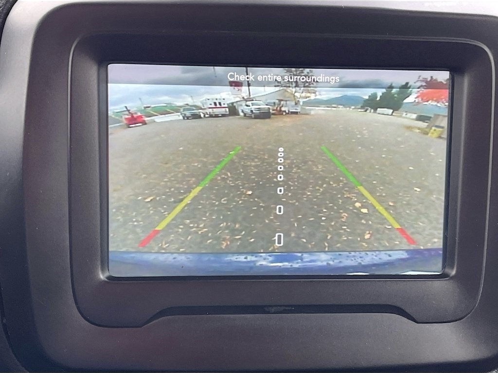 Used 2021 Jeep Renegade Latitude AWD/4WD image 14