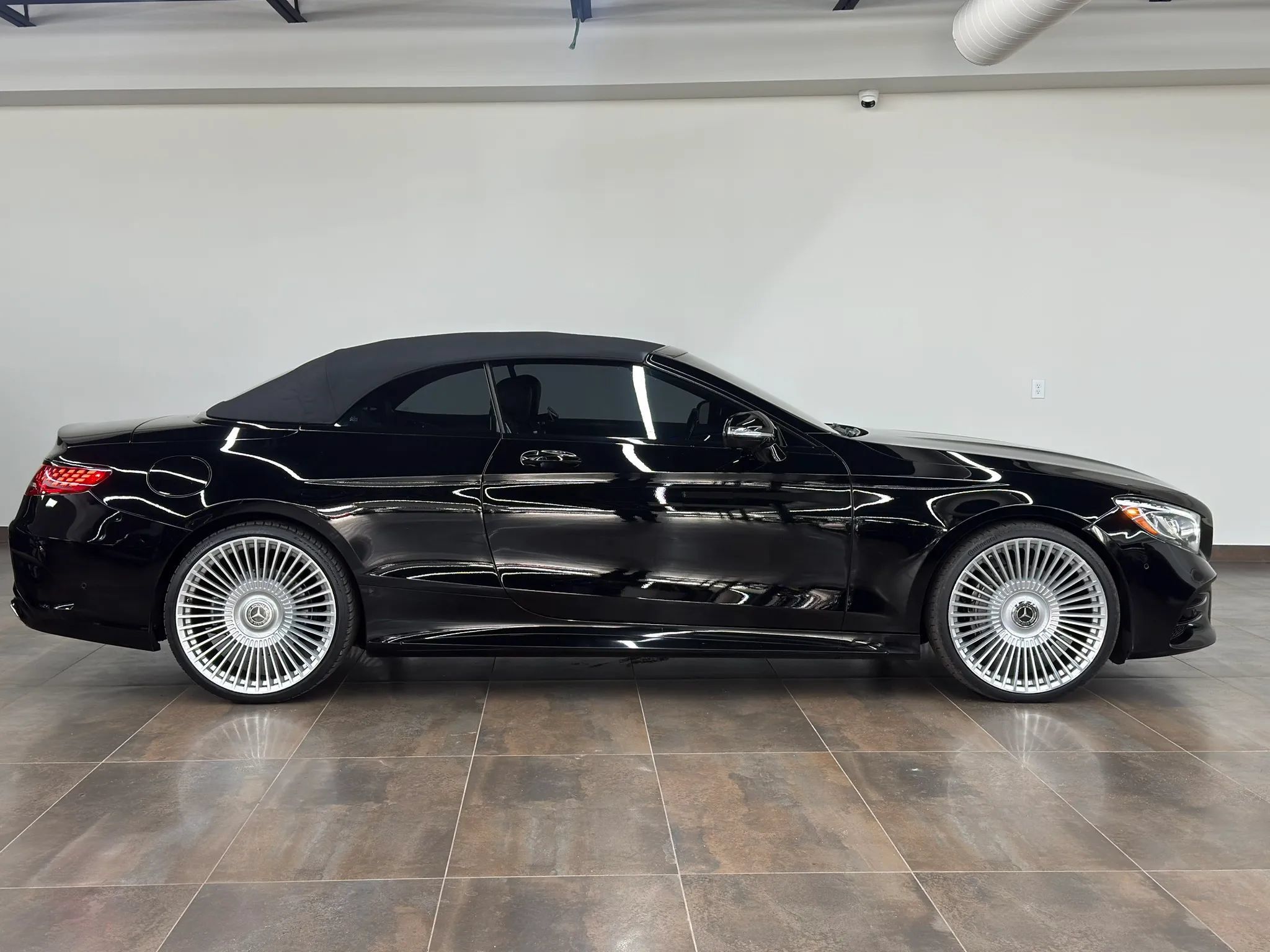 Used 2019 Mercedes-Benz S 560 Cabriolet image 14