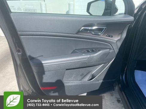 Used 2026 Kia Sportage SX Prestige image 9