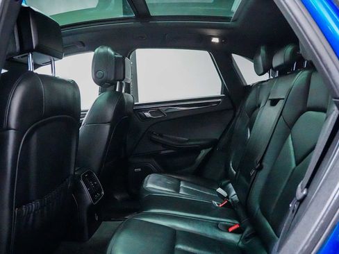 Used 2018 Porsche Macan image 19