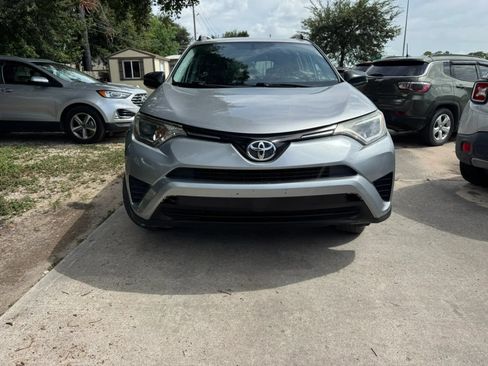 Used 2016 Toyota RAV4 LE FWD image 3