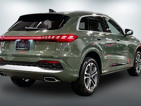 Used 2025 Audi Q5 Premium w/ Convenience Package AWD/4WD image 13
