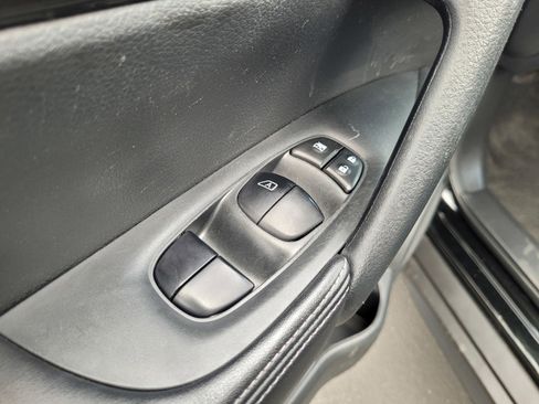 Used 2020 Nissan Rogue SV w/ Premium Package FWD image 26