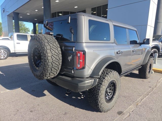 Used 2025 Ford Bronco Badlands AWD/4WD image 4