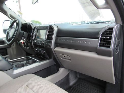 Used 2019 Ford F250 XLT w/ Snow Plow Prep Package AWD/4WD image 18