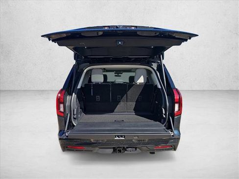 New 2025 Ford Expedition Active image 11