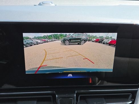 New 2026 Chevrolet TrailBlazer LT w/ Convenience Package AWD/4WD image 7