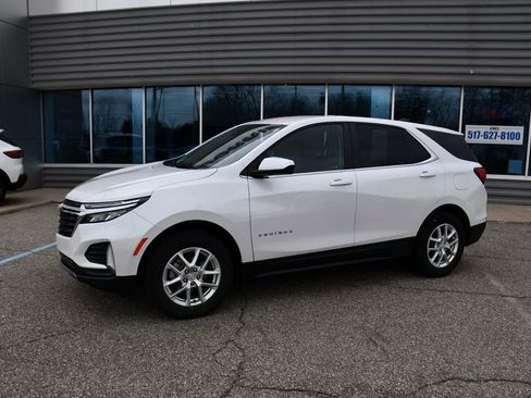 Used 2022 Chevrolet Equinox LT image 2