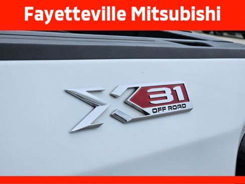 Used 2021 GMC Sierra 1500 SLT AWD/4WD image 15