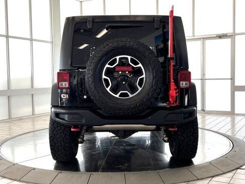 Used 2015 Jeep Wrangler Unlimited Rubicon AWD/4WD image 6