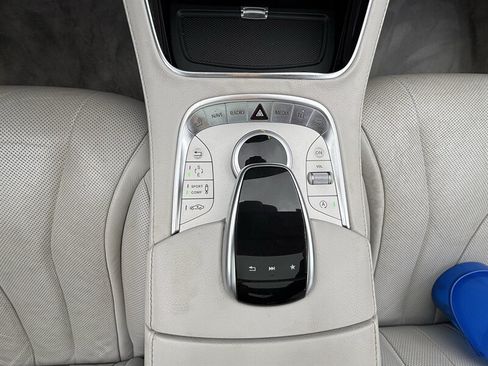 Used 2015 Mercedes-Benz S 550 4MATIC Sedan image 24