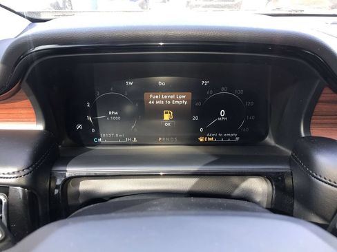 Used 2023 Lincoln Nautilus Reserve AWD/4WD image 15
