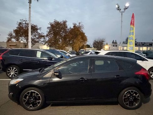Used 2012 Ford Focus SE FWD image 8