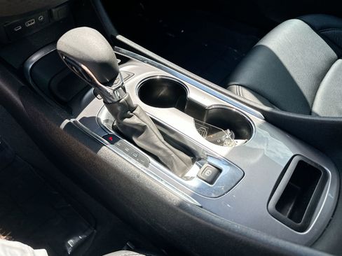 Used 2024 Chevrolet Malibu LT FWD image 19