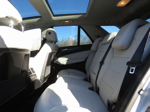 Used 2017 Mercedes-Benz GLE 350 4MATIC image 20